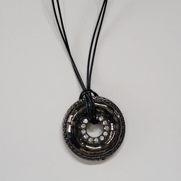 Vintage Black Round Pendant Necklace Crystal Rhinestones on Cord Chain Jewelry - Picture 2 of 10